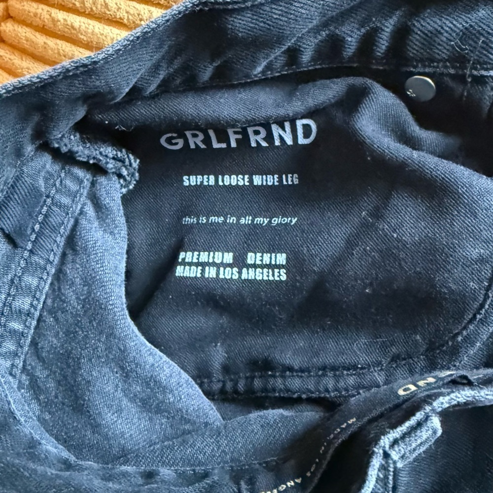 GRLFRND Black Relaxed Jeans - Picture 10 of 13